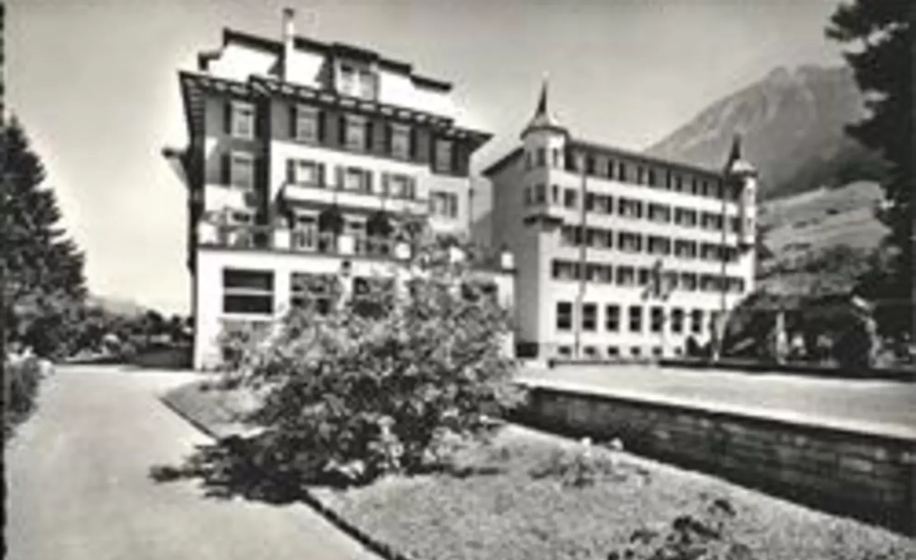 1896